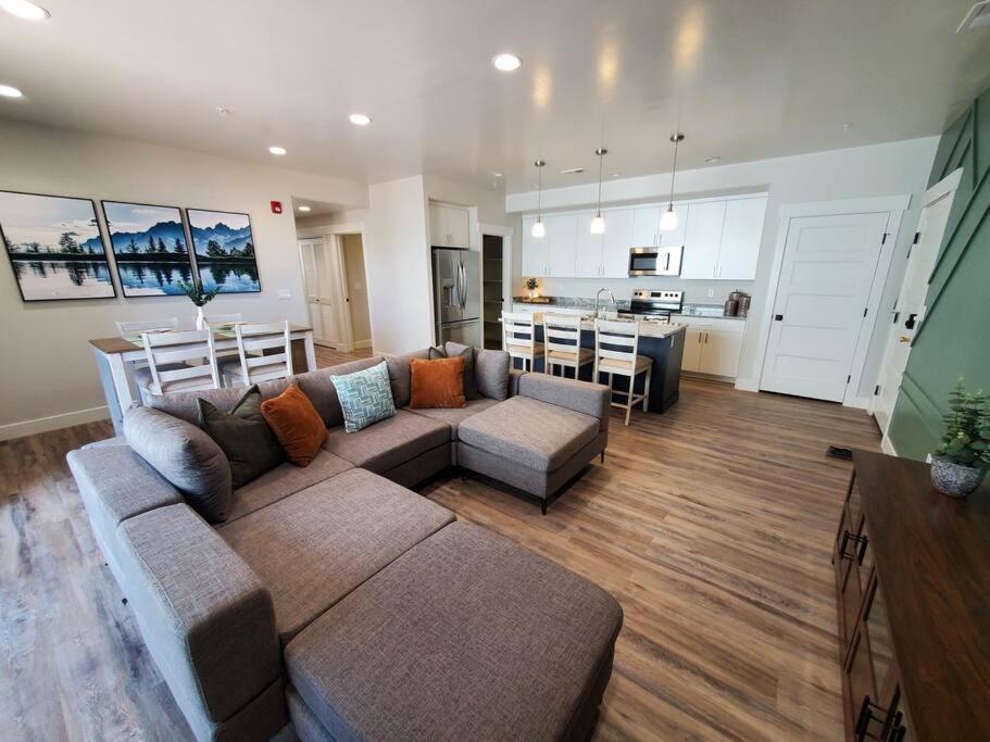 Monroe Mountain Suite - Castle Rock Condos Richfield Exterior photo